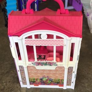 Barbie travel apartment